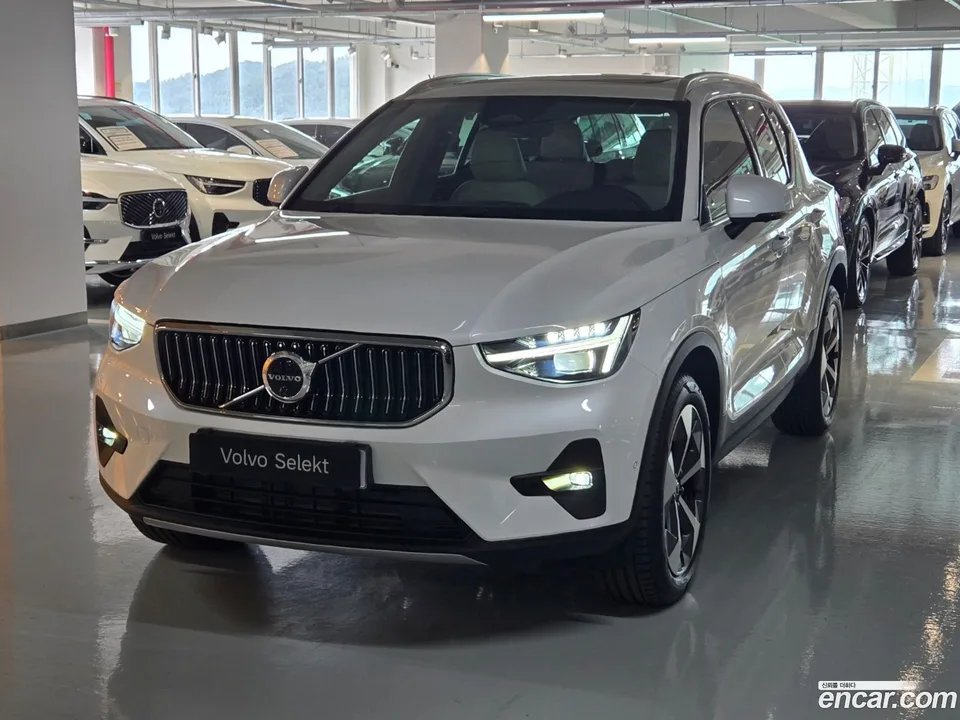 Volvo XC40 2026