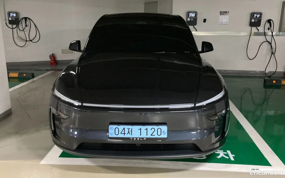 Tesla Model Y 2026