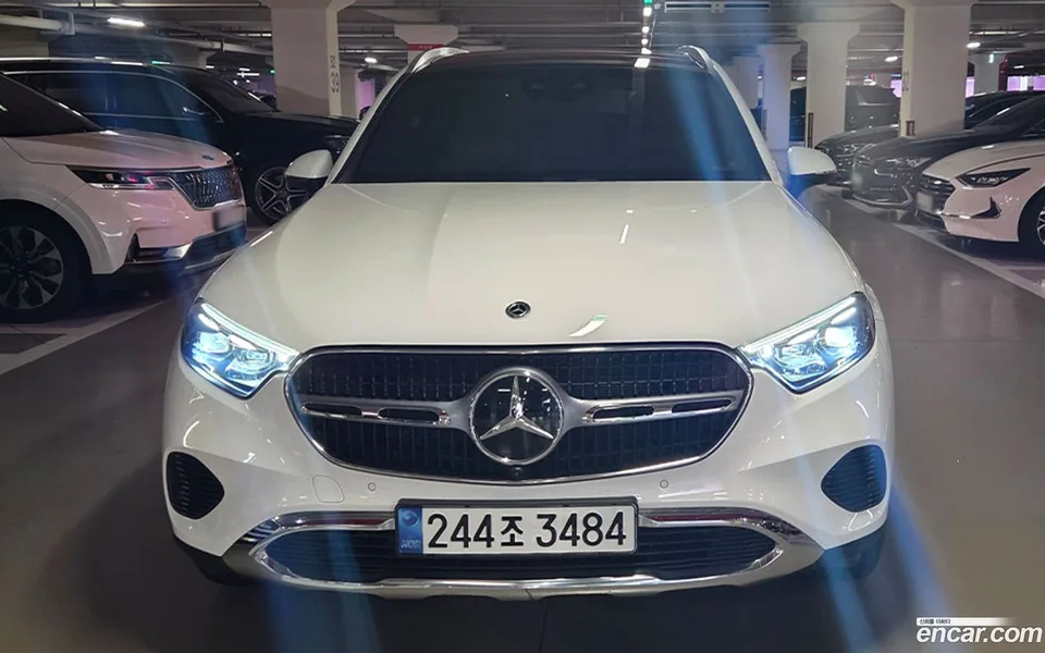 Mercedes-Benz GLC-Class 2023