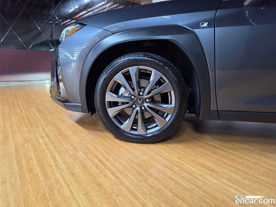 Lexus UX 300h 2.0 F-Sport 2WD 2026 — миниатюра 2