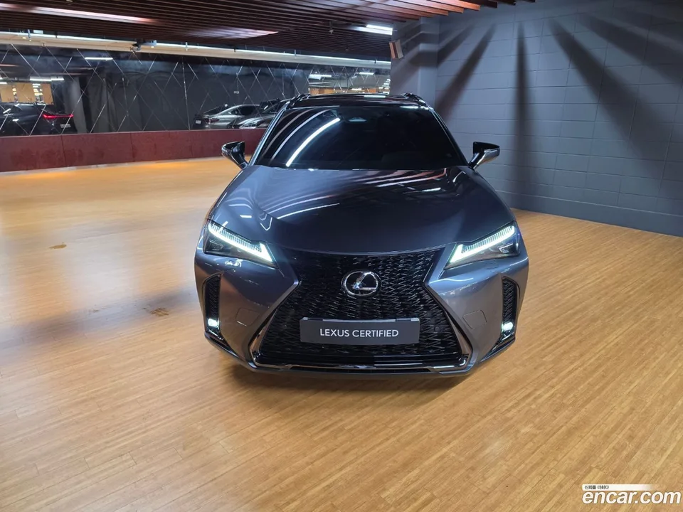 Lexus UX 300h 2.0 F-Sport 2WD 2026 — миниатюра 3