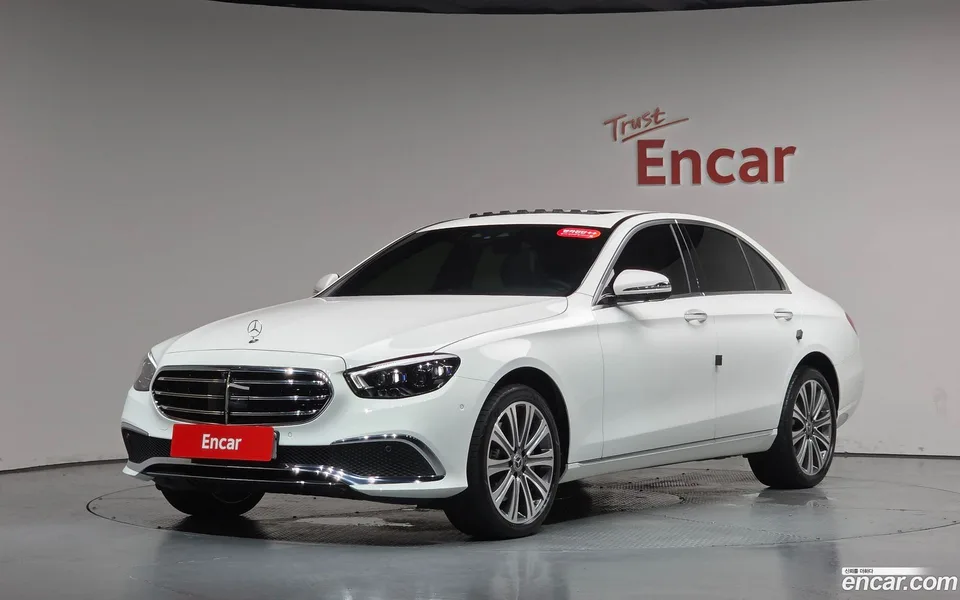 Mercedes-Benz E-Class 2023