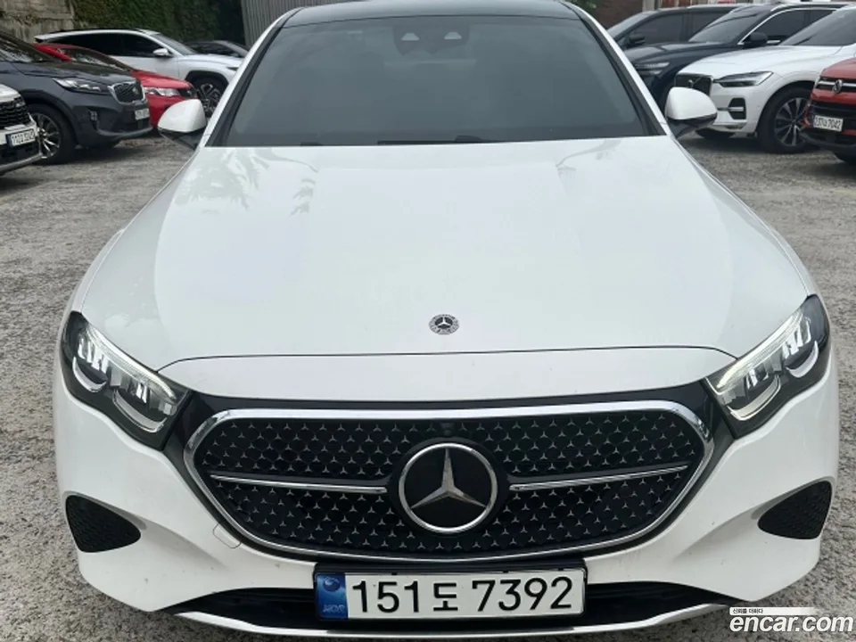 Mercedes-Benz E-Class 2024