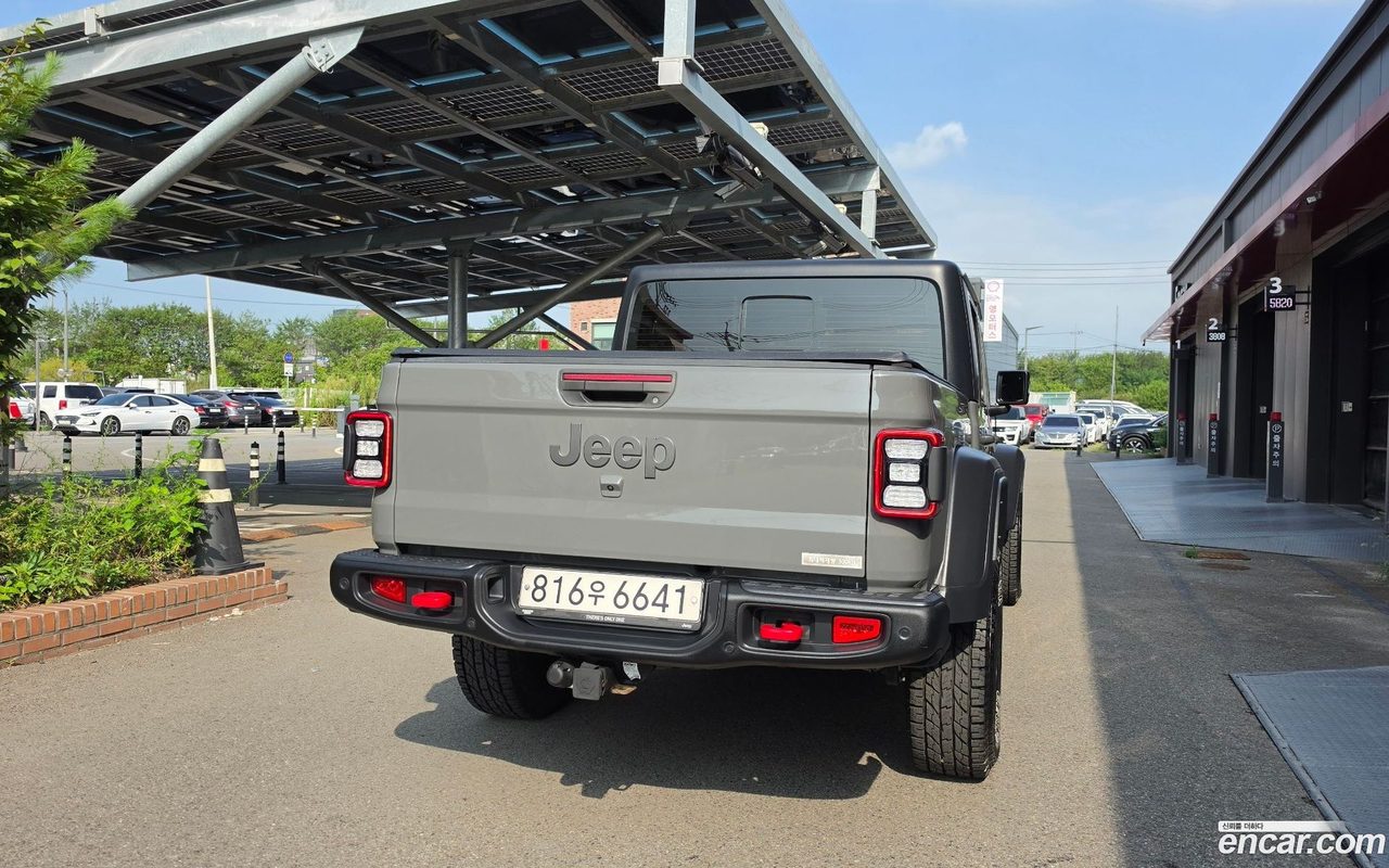 Jeep Gladiator 2022 — 4