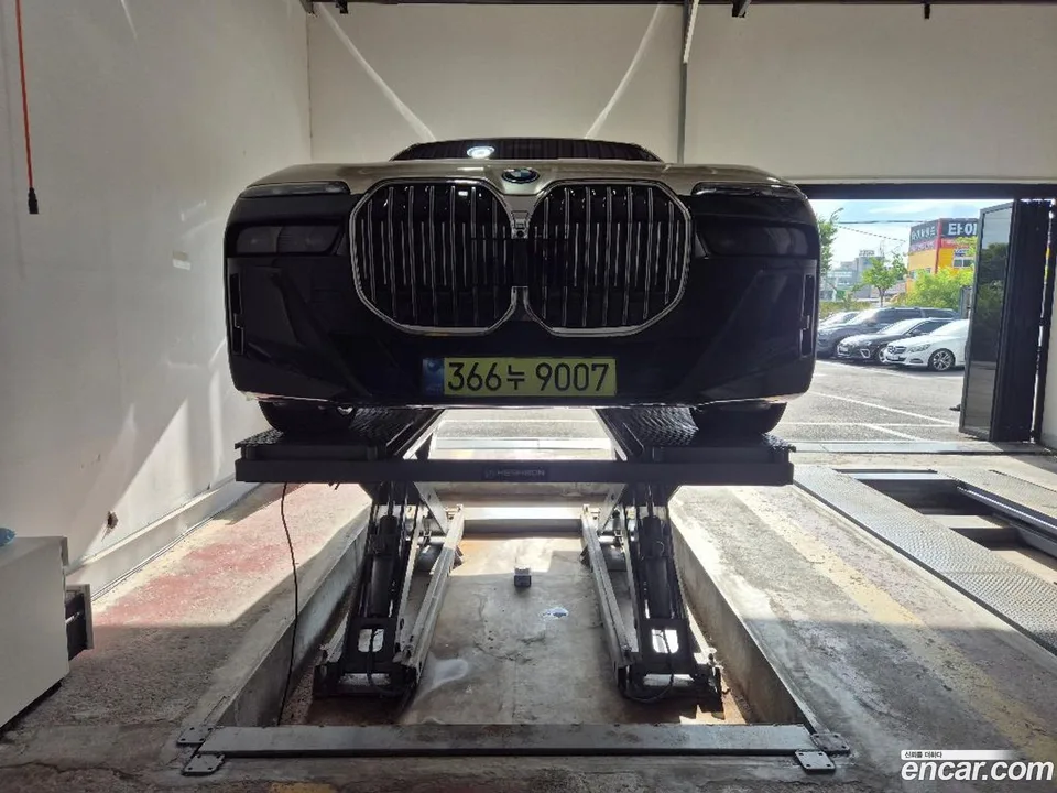BMW 7 Series 2025