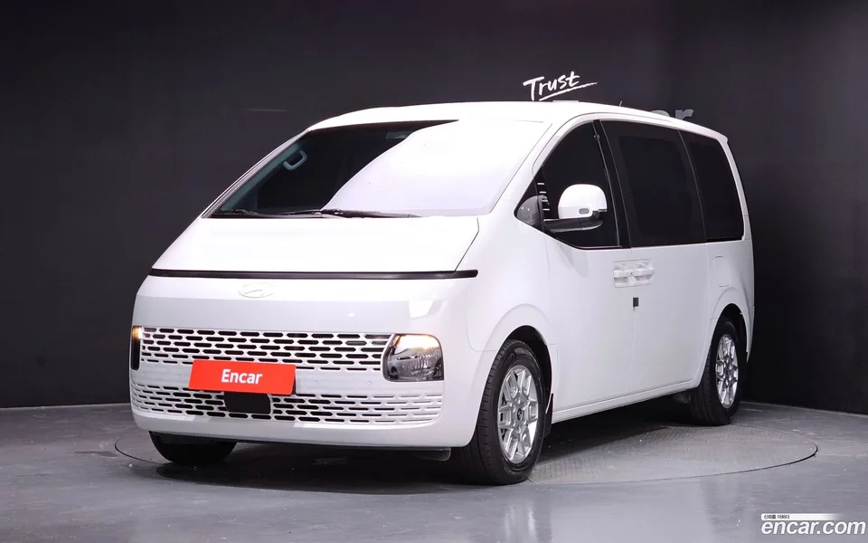 Hyundai Staria 2024