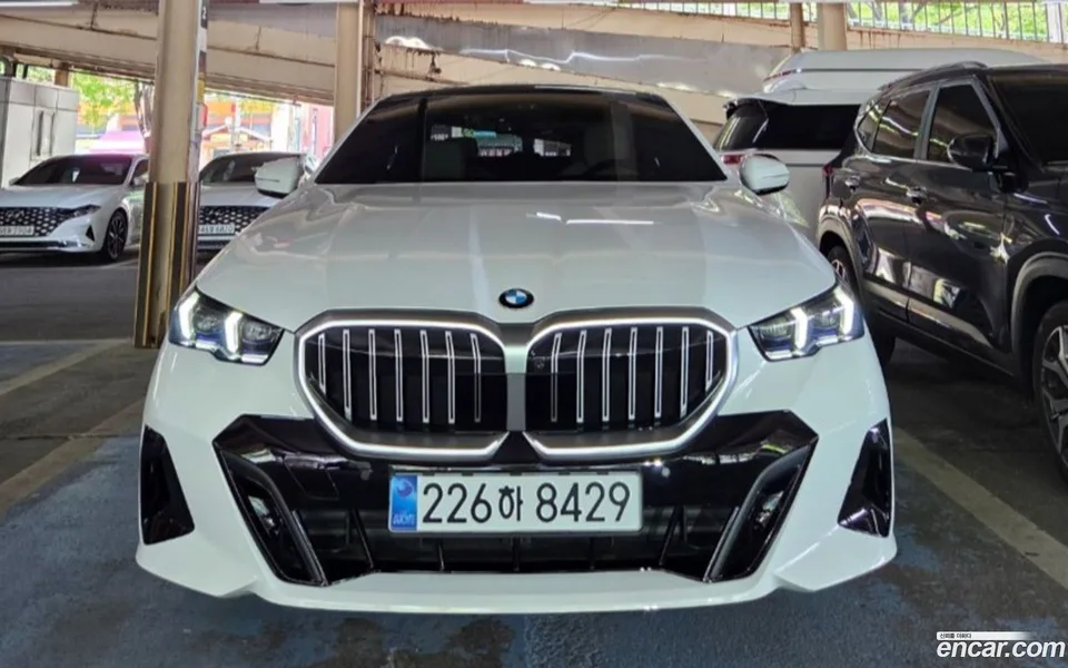 BMW 5 Series 2025
