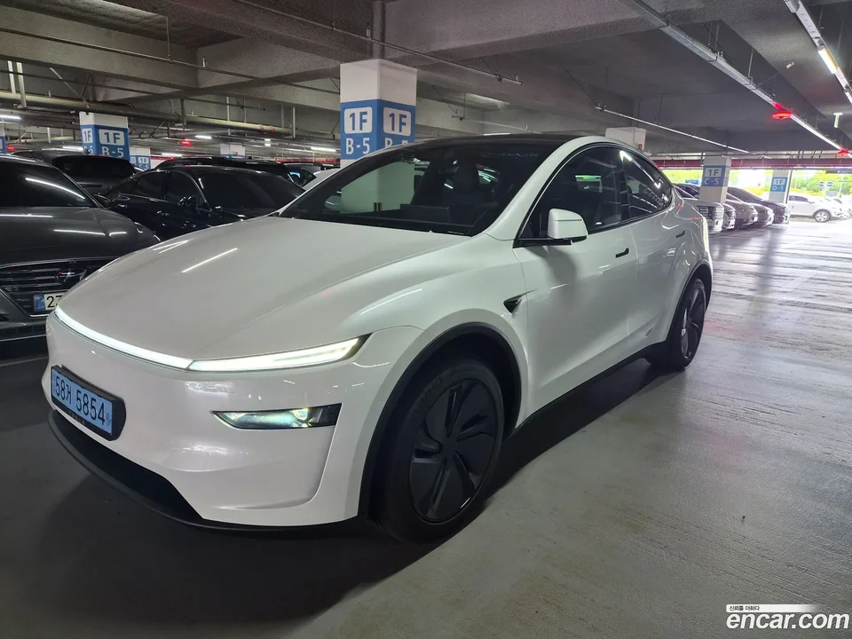 Tesla Model Y 2026