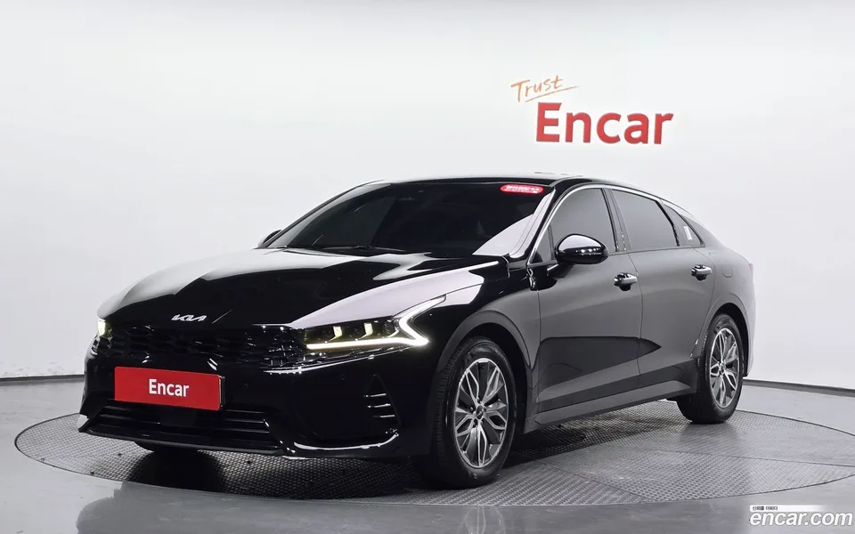 Kia K5 Hybrid 2023