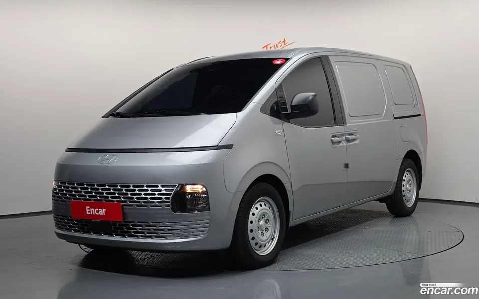 Hyundai Staria 2025