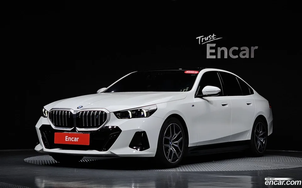 BMW i5 2025