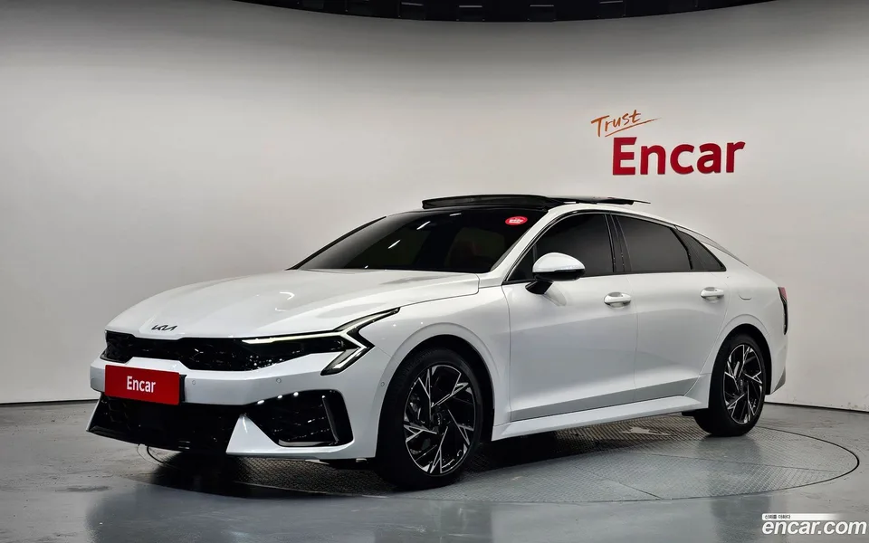 Kia K5 Hybrid 2025