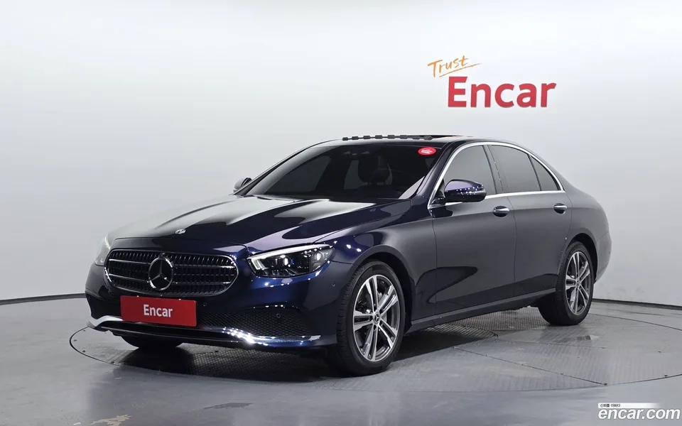 Mercedes-Benz E-Class 2022