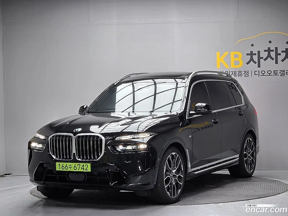 BMW X7 2025
