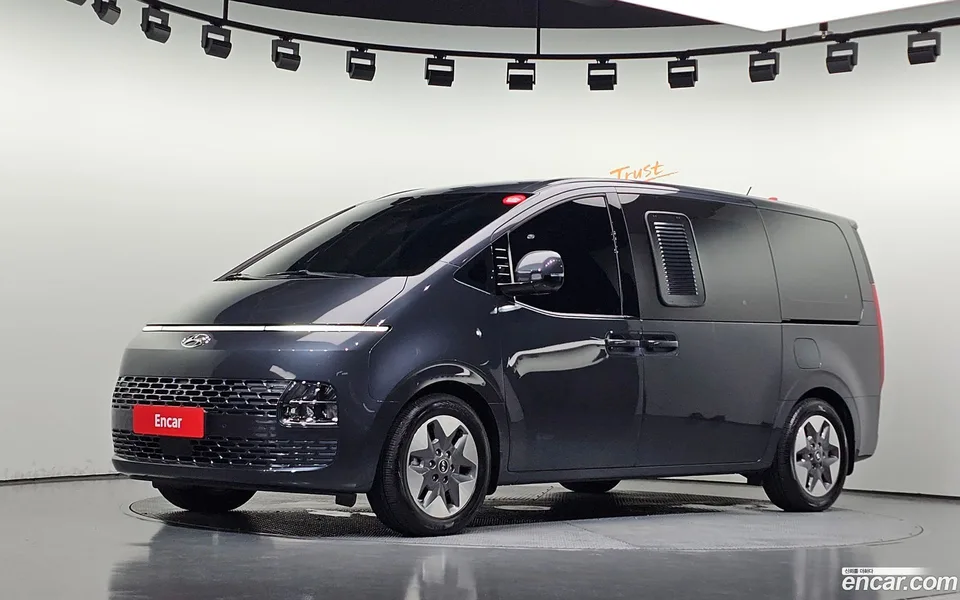 Hyundai Staria 2023
