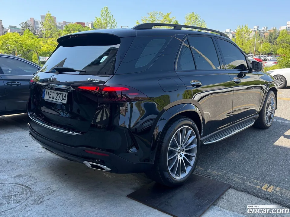 Mercedes-Benz GLE-Class GLE450 4MATIC AMG Line 2026 — миниатюра 2