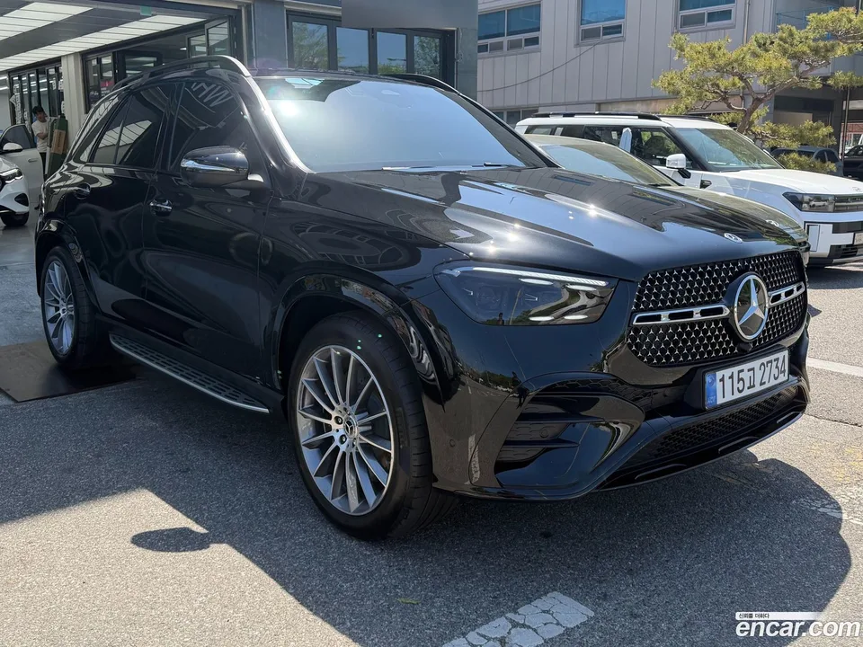 Mercedes-Benz GLE-Class GLE450 4MATIC AMG Line 2026 — миниатюра 4
