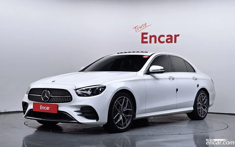 Mercedes-Benz E-Class 2022