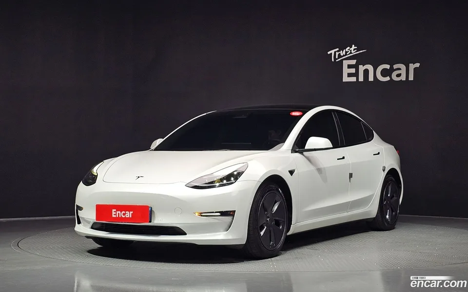 Tesla Model 3 2022