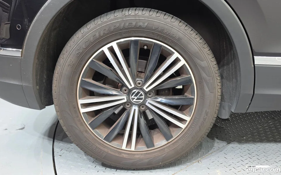 Volkswagen Tiguan 2.0 TDI 2022 — миниатюра 5