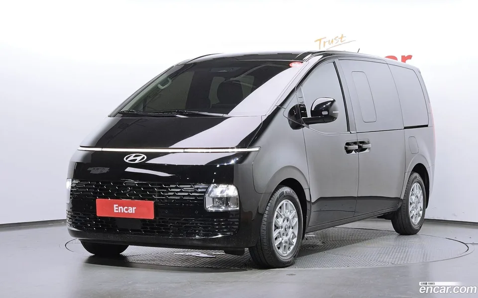 Hyundai Staria 2025