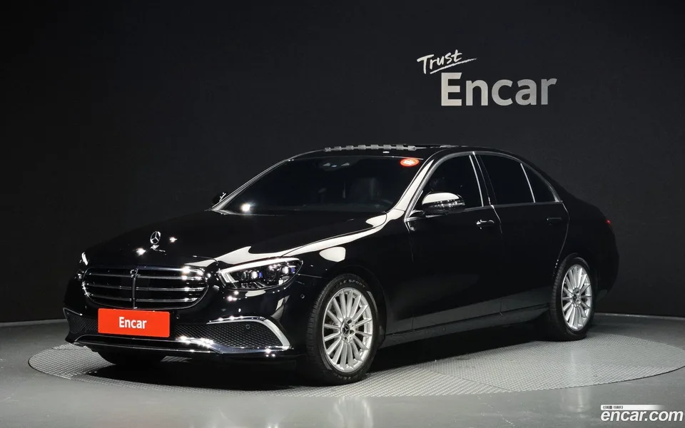 Mercedes-Benz E-Class 2022