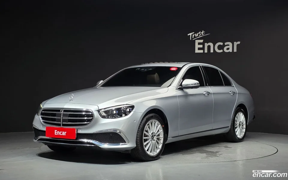 Mercedes-Benz E-Class 2022