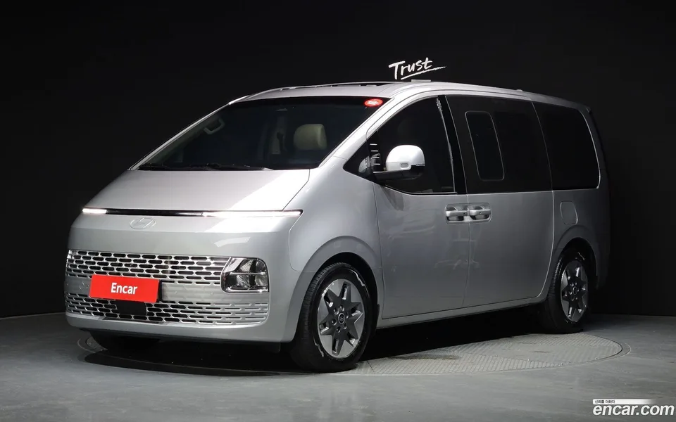 Hyundai Staria 2025