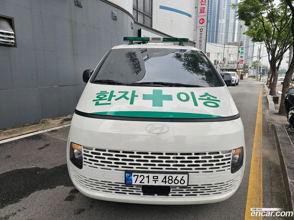 Hyundai Staria 2025