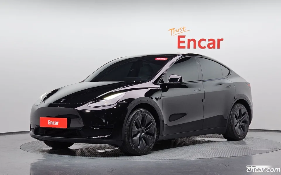 Tesla Model Y 2024