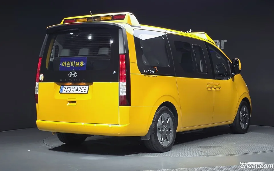 Hyundai Staria 2025