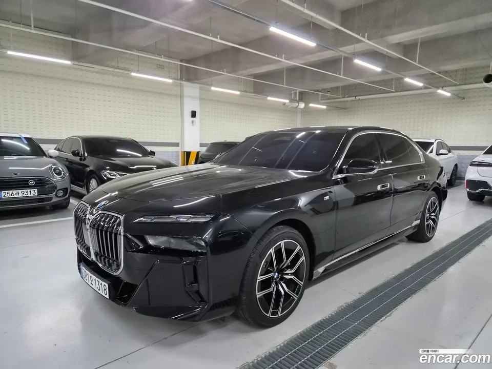 BMW 7 Series 2024