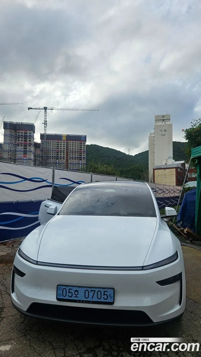 Tesla Model Y 2026