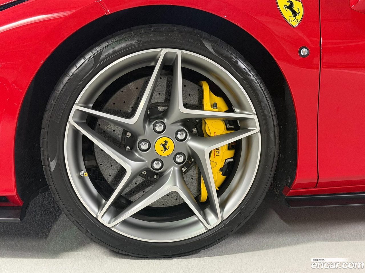 Ferrari F8 Spider 2022 — 2