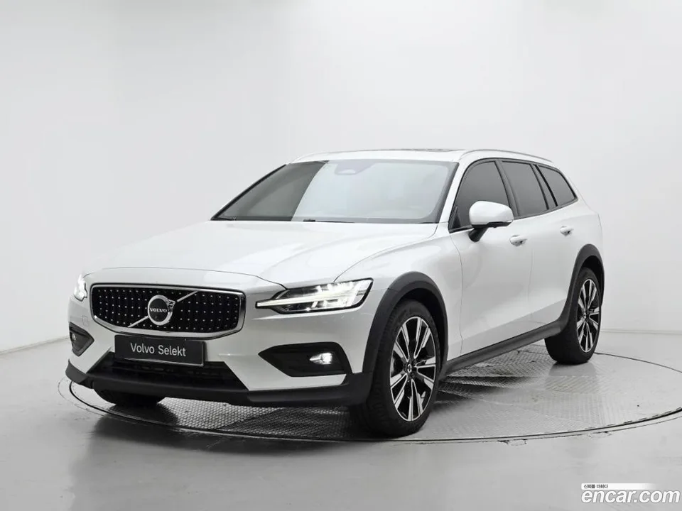 Volvo V60 Cross Country 2026