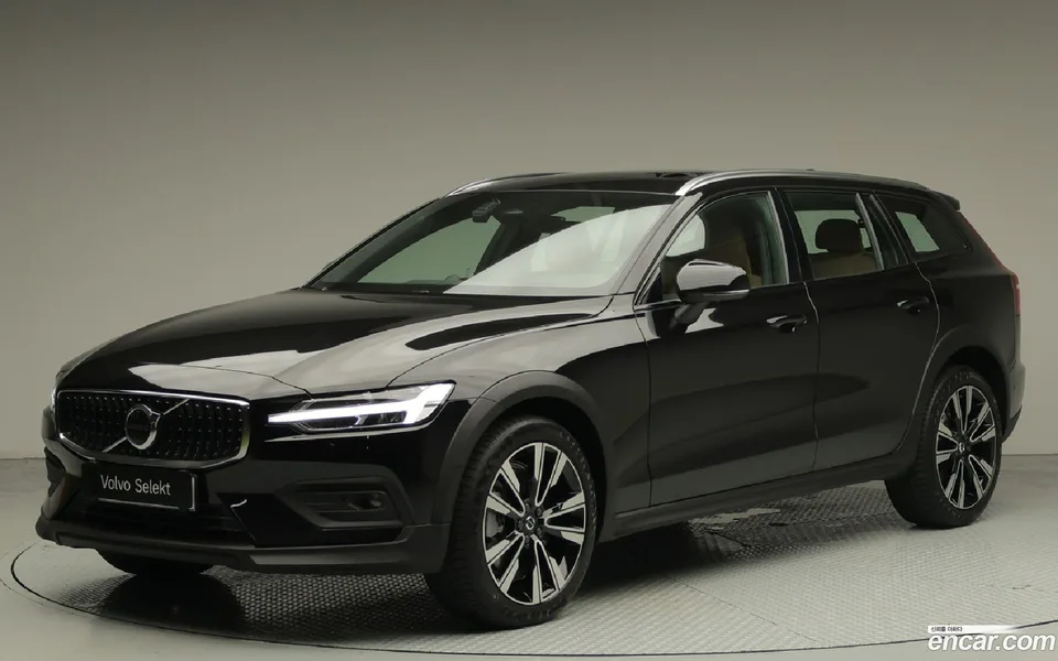 Volvo V60 Cross Country 2026