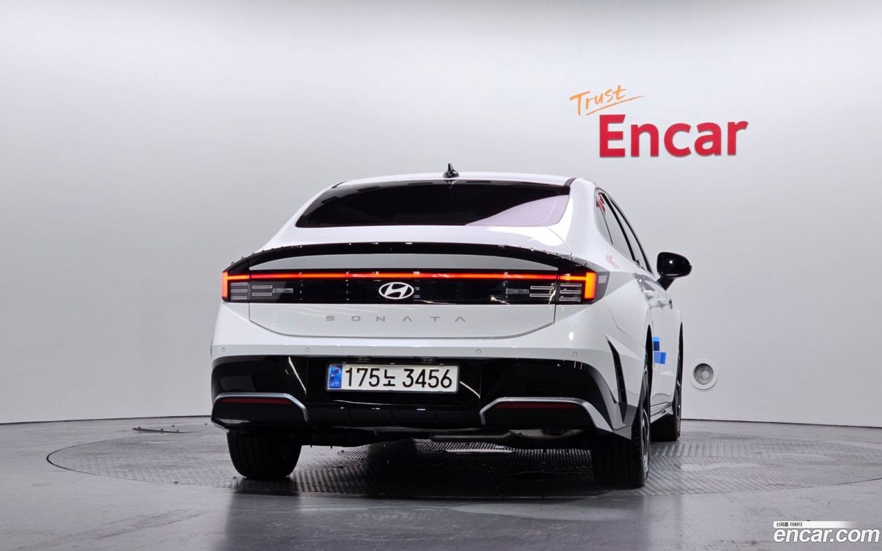 Hyundai Sonata The Edge Hybrid 2024 — 4