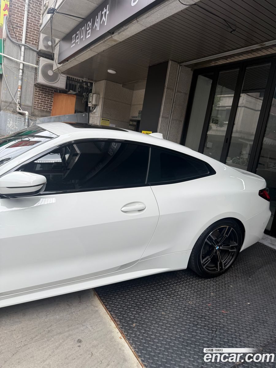 BMW 4 Series 2022 — 4