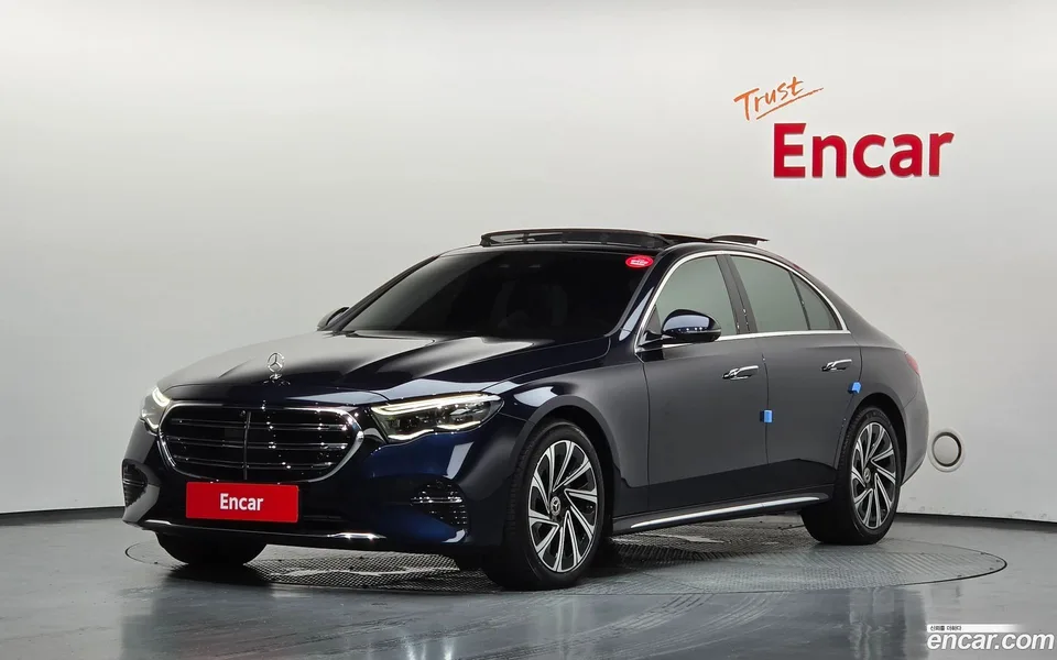 Mercedes-Benz E-Class 2024