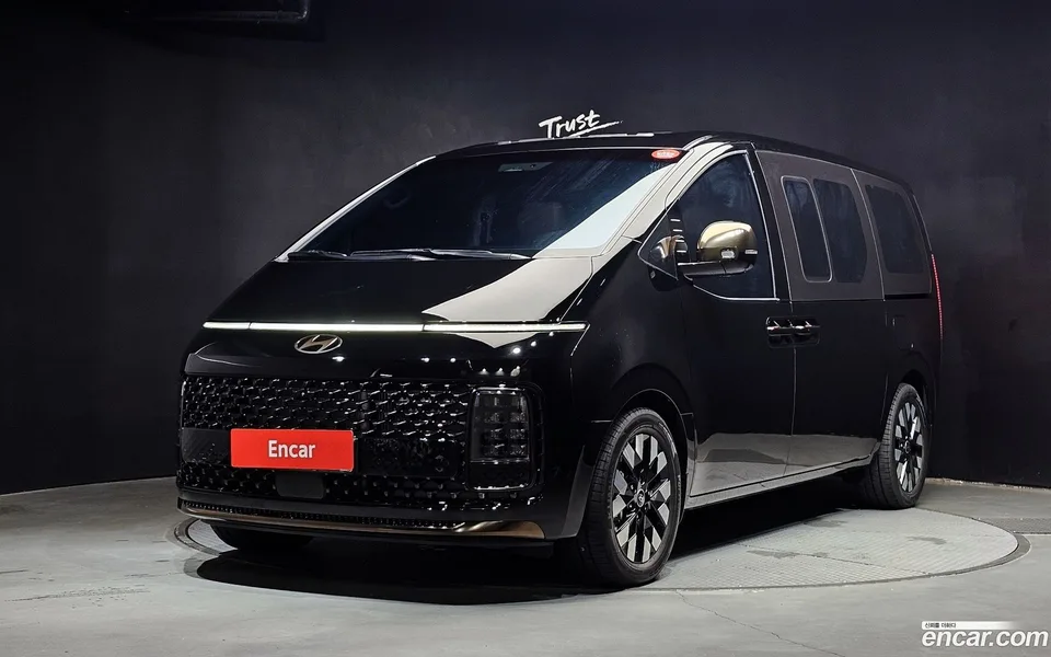 Hyundai Staria 2025