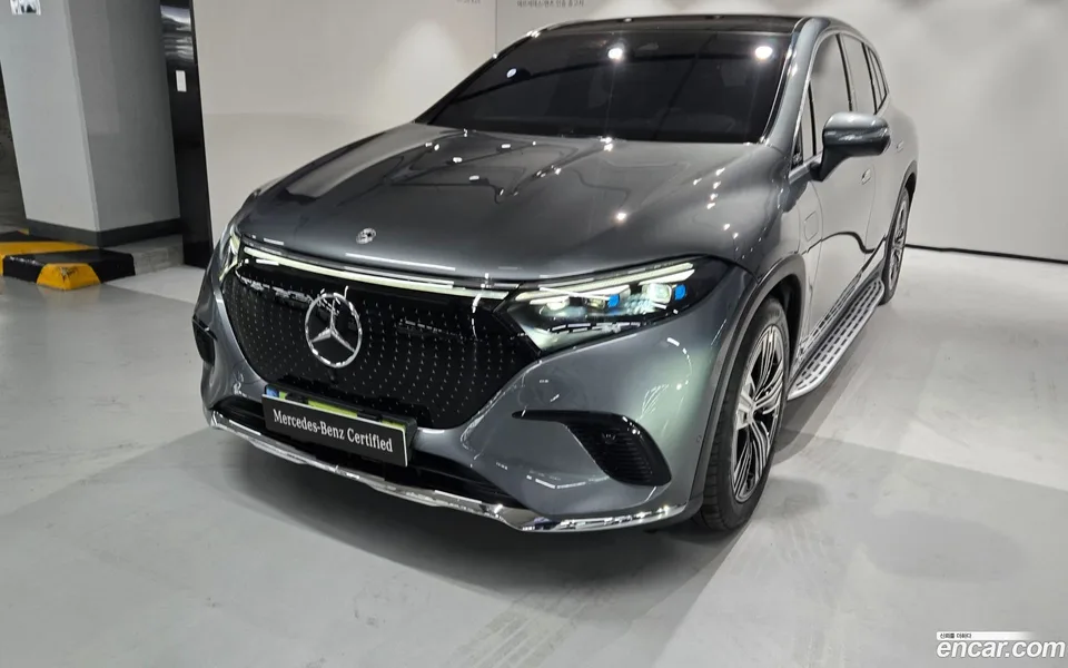 Mercedes-Benz EQS SUV 2025