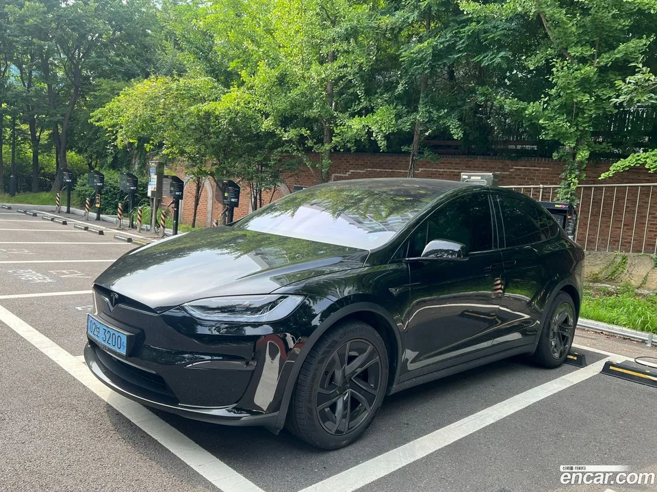 Tesla Model X 2026