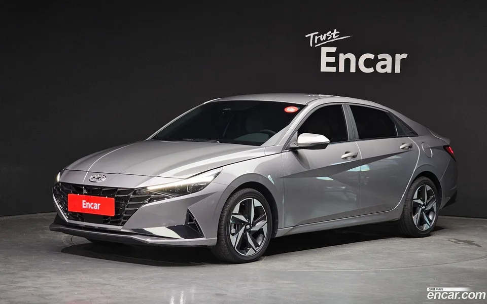 Hyundai Avante Hybrid 2023