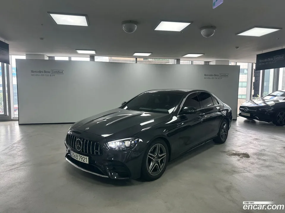 Mercedes-Benz E-Class 2023