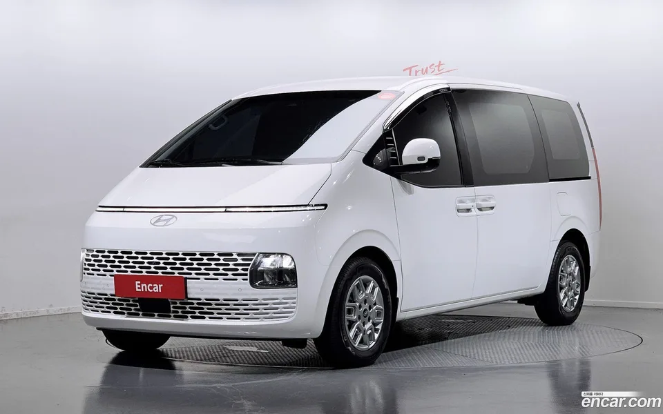 Hyundai Staria 2025