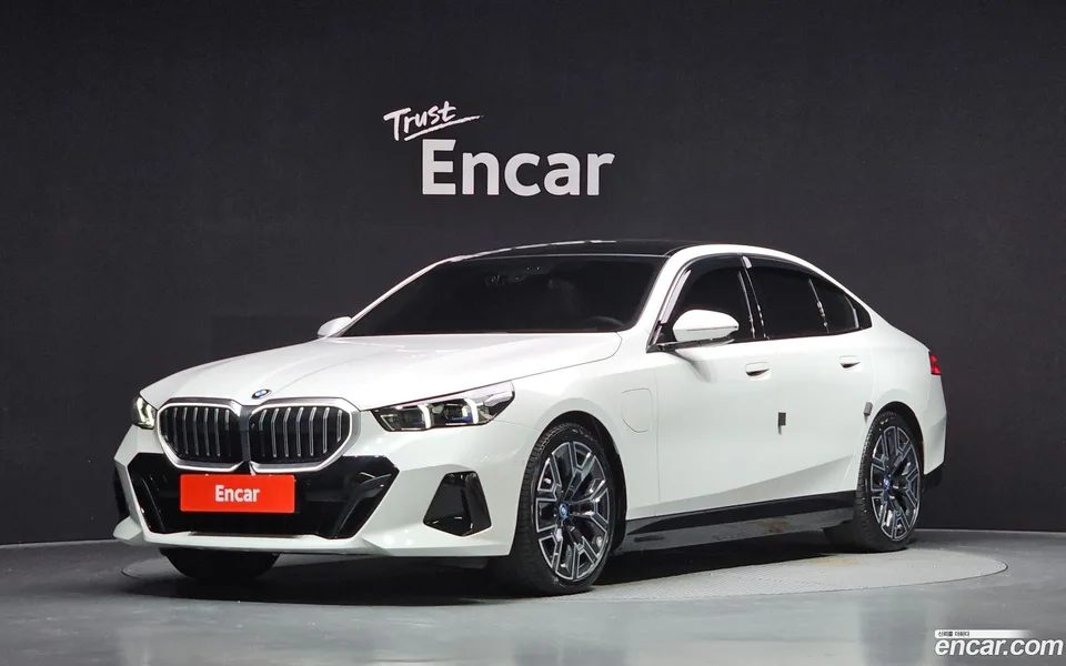 BMW 5 Series 2024