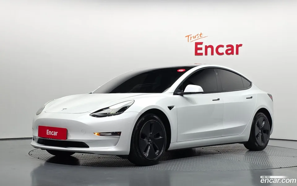 Tesla Model 3 2022