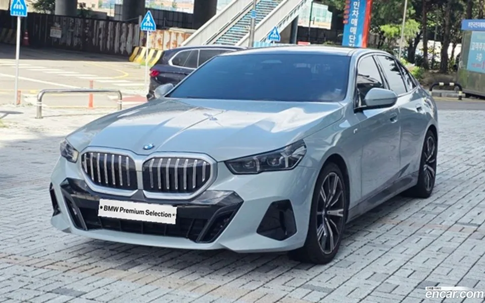 BMW 5 Series 2024