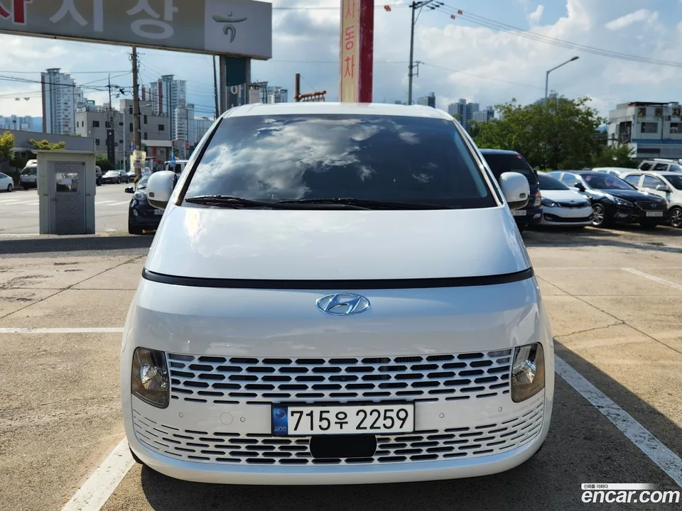 Hyundai Staria 2022