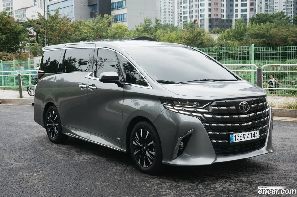 Toyota Alphard 2025